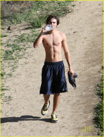 photo 5 in Zac Efron gallery [id147859] 2009-04-17