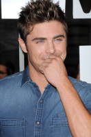 Zac Efron photo #