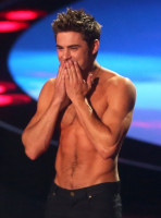 Zac Efron photo #