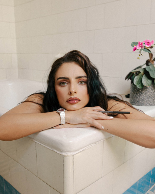 Aislinn Derbez instagram post 490742