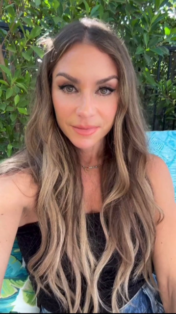 Allison Hagendorf  instagram post 473037