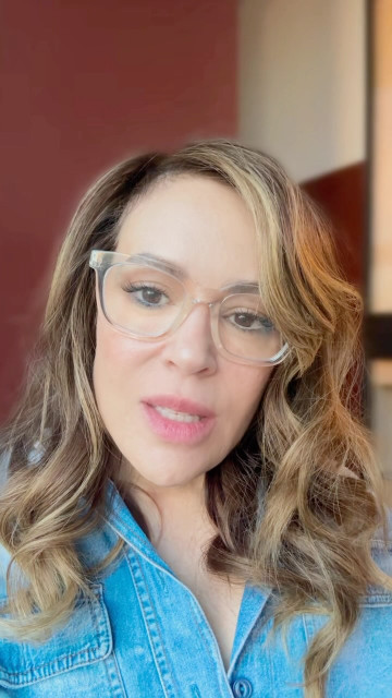 Alyssa Milano instagram post 484294