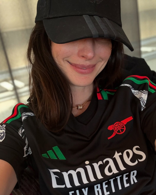 Anne Hathaway instagram post 488556
