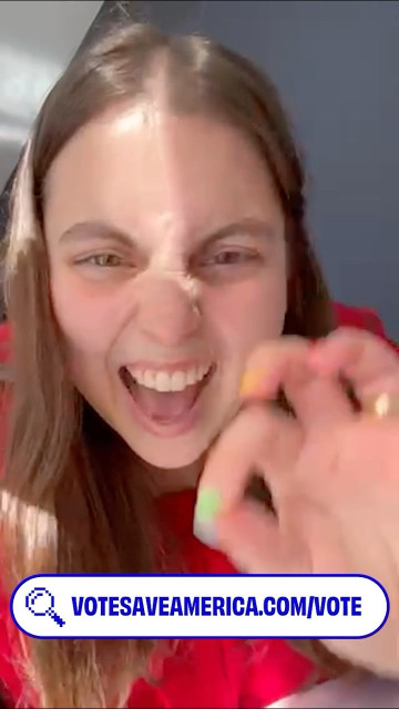 Beanie Feldstein instagram post 478353