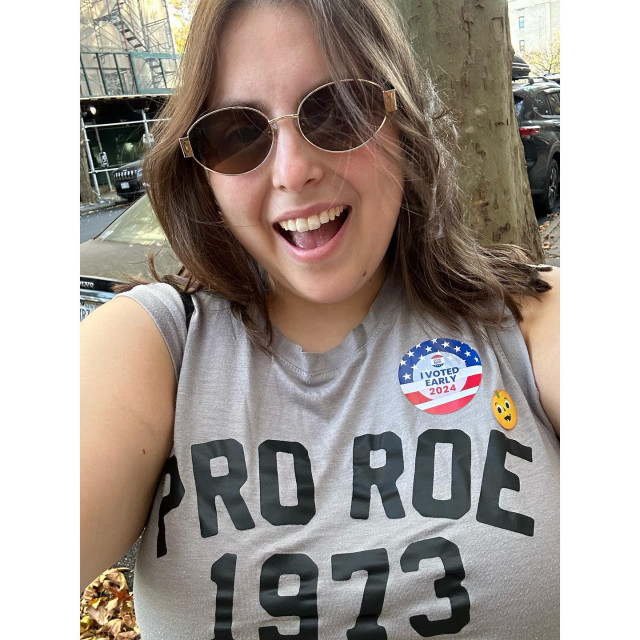 Beanie Feldstein instagram post 479239