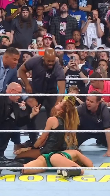 Becky Lynch instagram post 490472