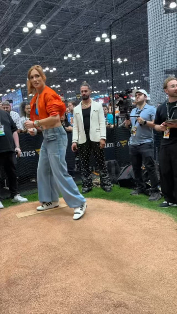 Becky Lynch instagram post 492637