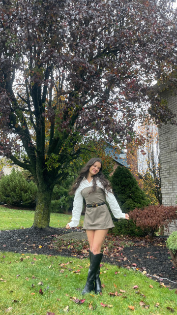 Brooke Hyland instagram post 482140
