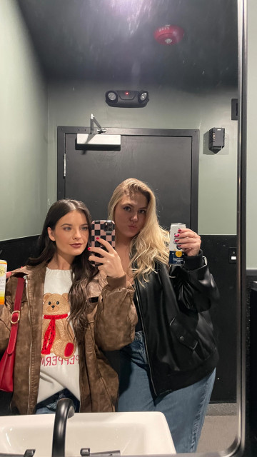 Brooke Hyland instagram post 483274