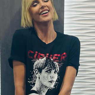 Charlize Theron instagram pic #441553