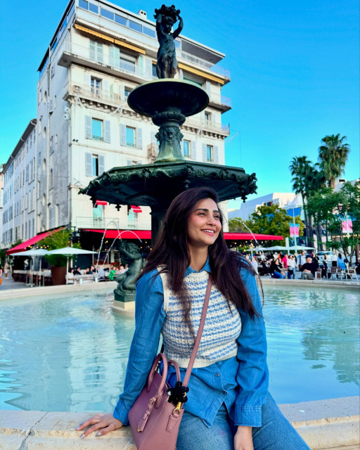 Daisy Shah instagram post 489990