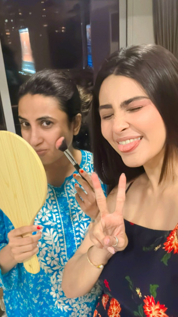 Daisy Shah instagram post 492487