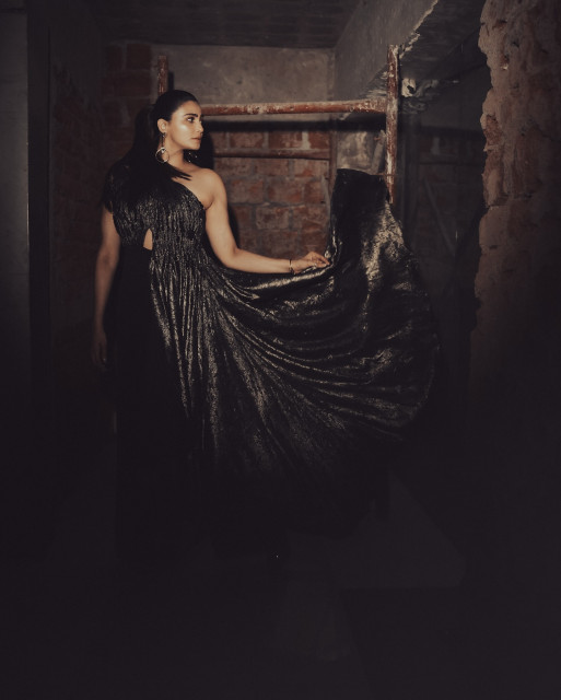 Daisy Shah instagram post 492956