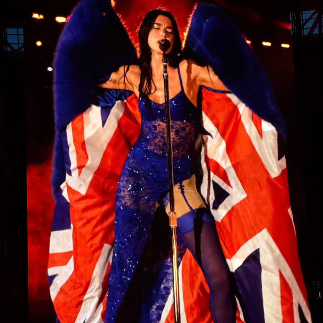 Dua Lipa instagram post 492617