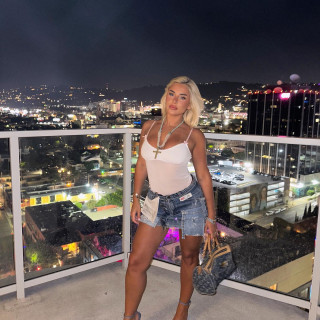 Ellie Brown instagram pic #445361