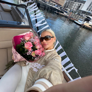 Ellie Brown instagram pic #449936