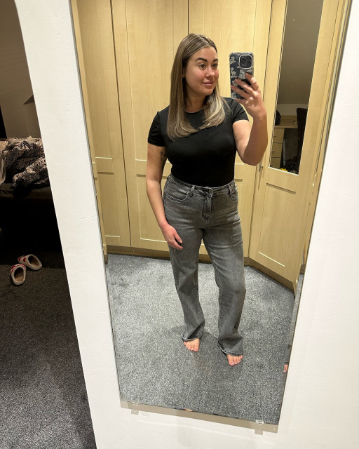 Ellie Young instagram post 484375
