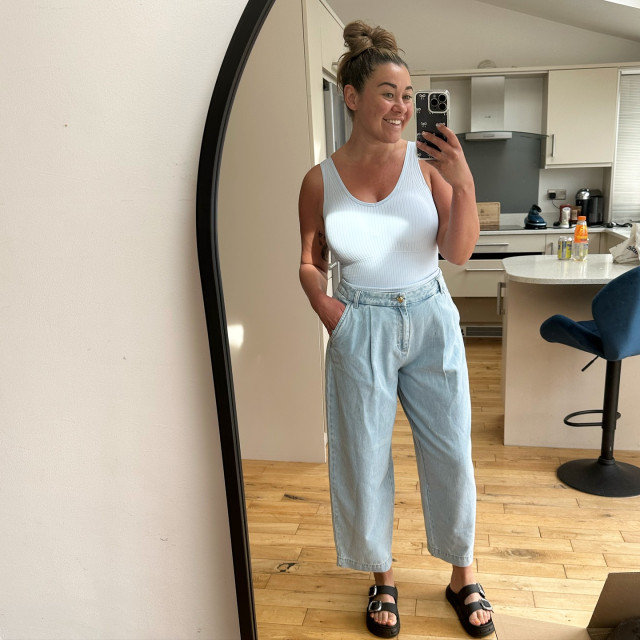 Ellie Young instagram post 490108