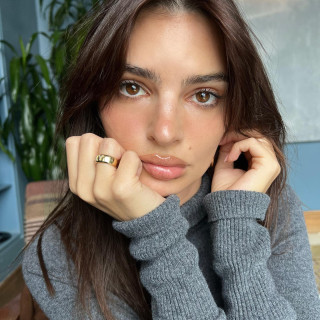 Emily Ratajkowski instagram pic #453920