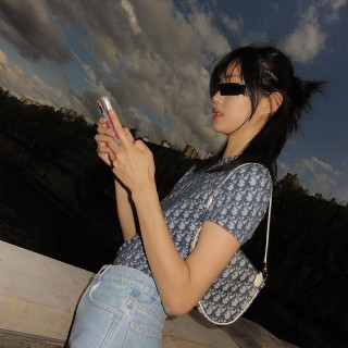 Estelle Chen instagram pic #425833