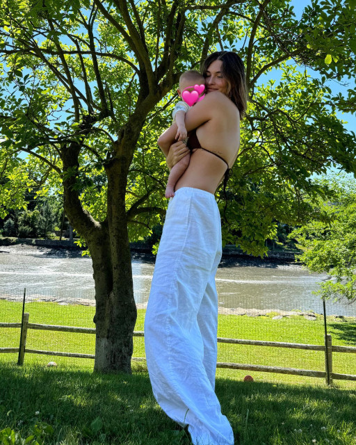 Grace Elizabeth instagram post 472111