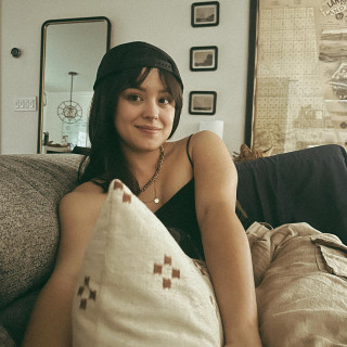 Hayley Orrantia instagram pic #443610