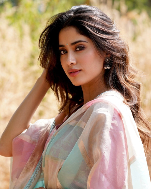 Janhvi Kapoor instagram post 481189