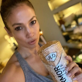 Jennifer Lopez instagram pic #377851
