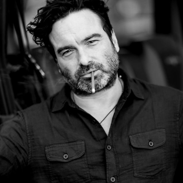 Johnny Galecki instagram post 452804