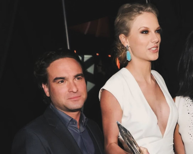 Johnny Galecki instagram post 478284