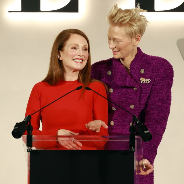 Julianne Moore instagram post 481255