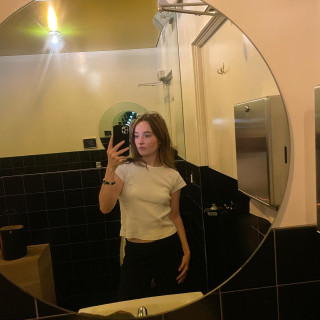 Kaitlyn Dever instagram pic #448473