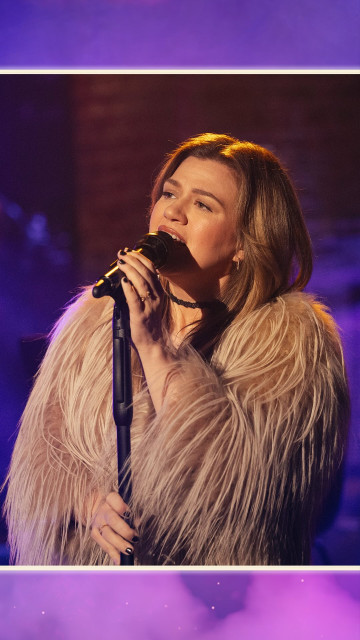 Kelly Clarkson instagram post 490800