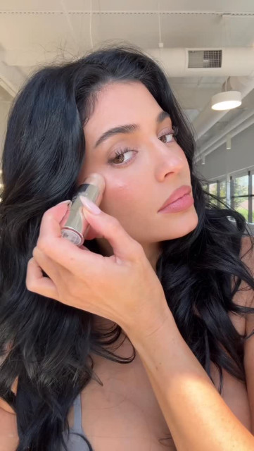 Kylie Jenner instagram post 491937