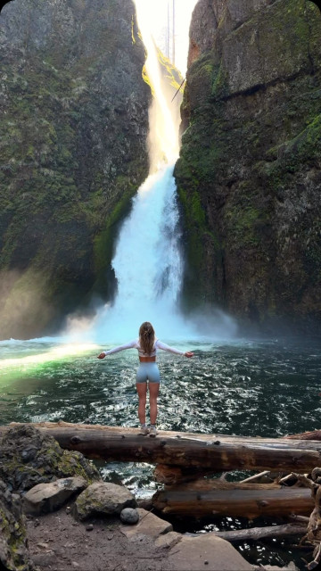Lacey Spalding instagram post 484442