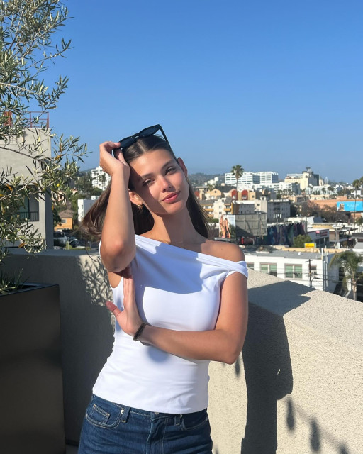 Laneya Grace instagram post 492839
