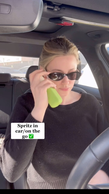 Lili Reinhart instagram post 487535