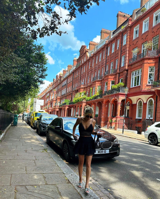 Lola Tash instagram post 466009