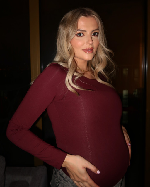 Lucy Fallon instagram post 480294