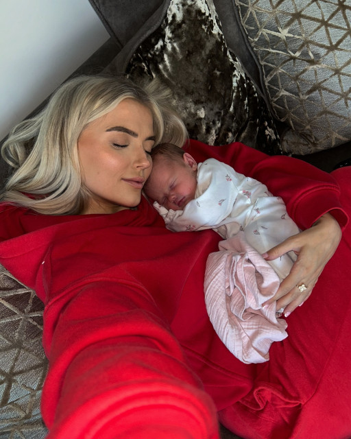 Lucy Fallon instagram post 484701