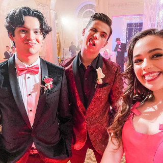 Mary Mouser instagram pic #402138