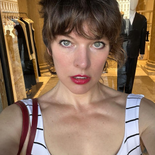 Milla Jovovich instagram pic #448905