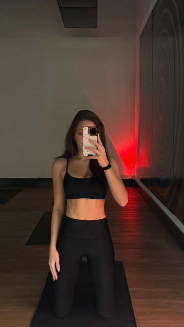 Oana Gregory instagram post 485482