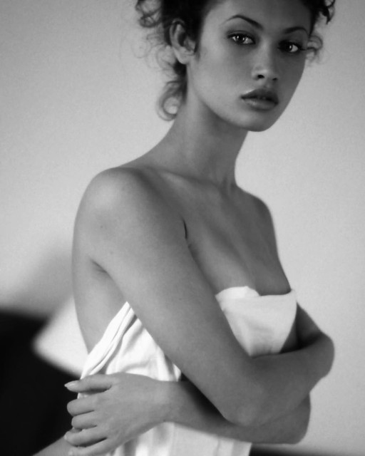Olga Kurylenko instagram post 484938