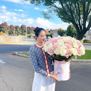 Pham Huong instagram pic #453803