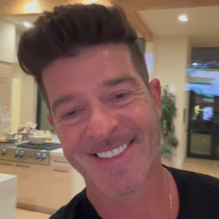 Robin Thicke instagram pic #458984
