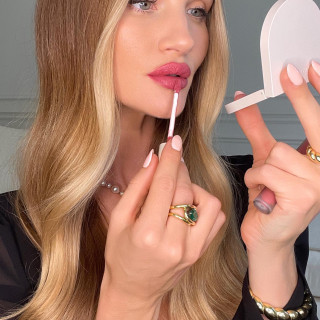 Rosie Huntington-Whitely instagram pic #441450