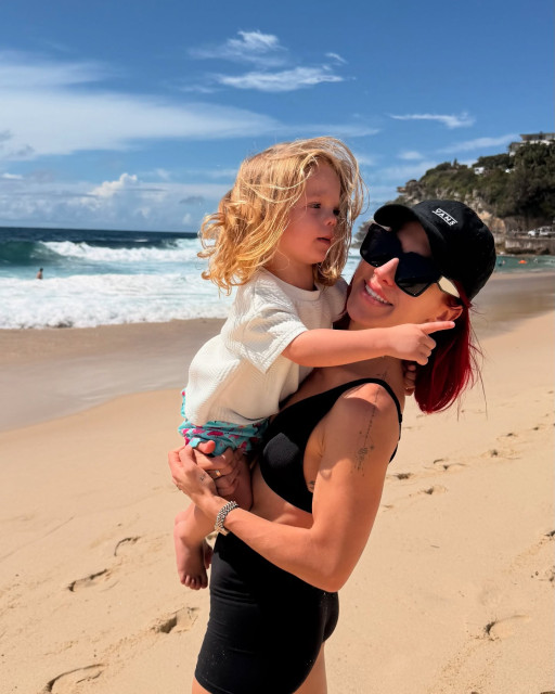 Sharna Burgess instagram post 486344