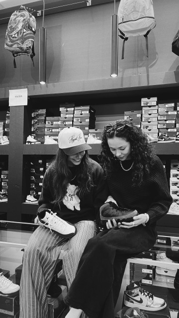 Sky Katz instagram post 489889