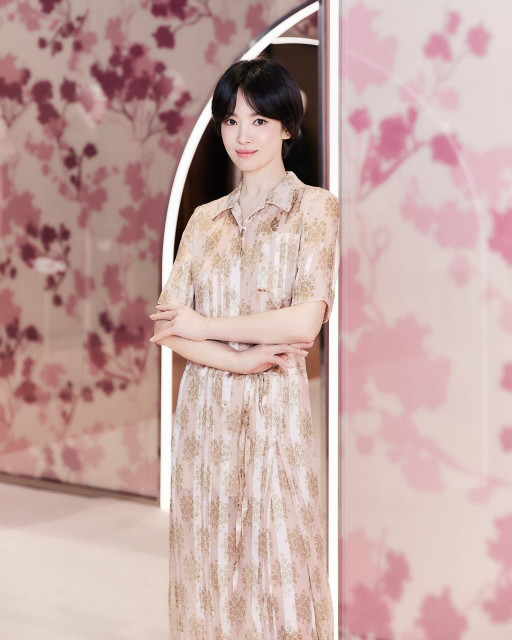 Song Hye-kyo         instagram post 489036